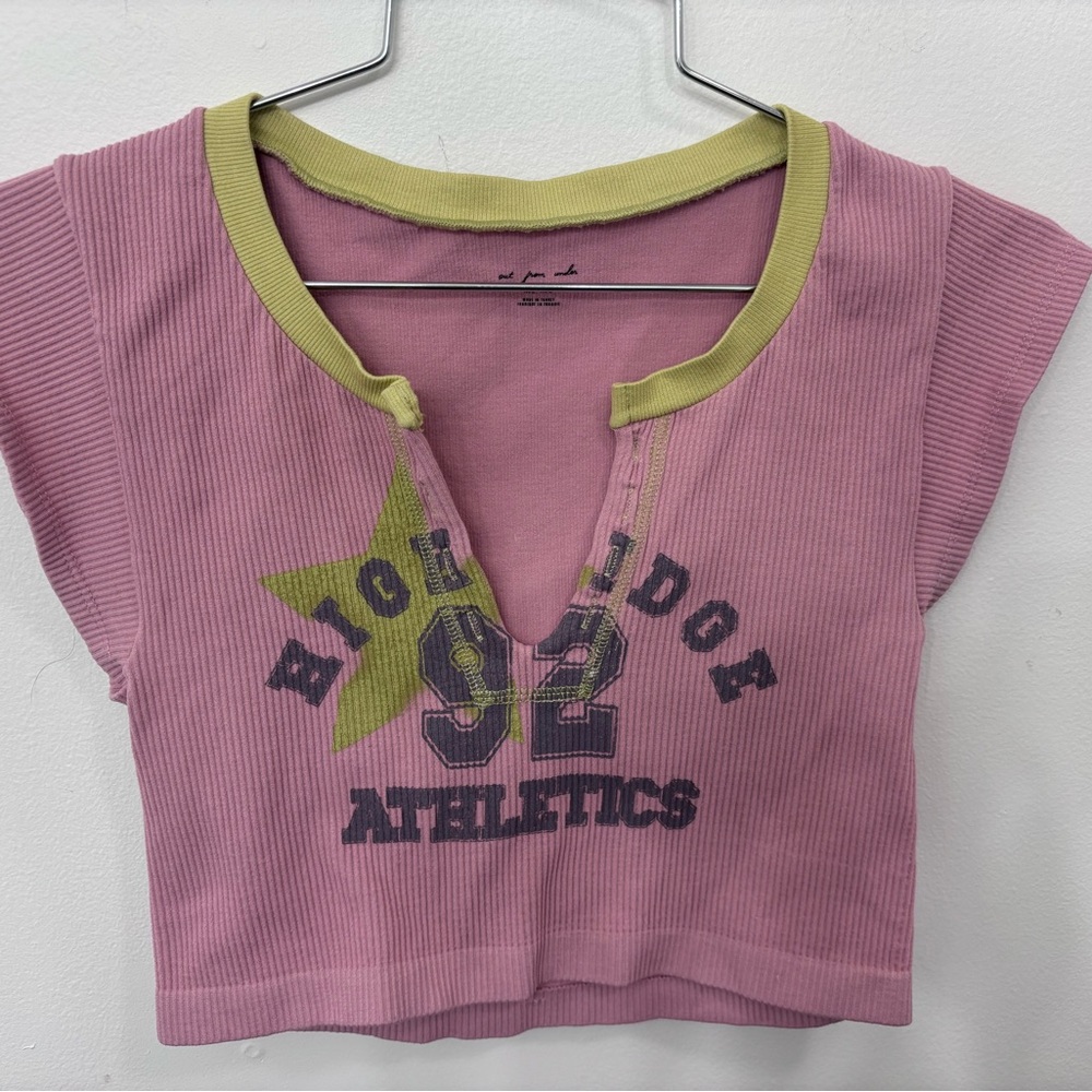 Y2K Ribbed V-Neck Crop Top with Athletic Graphic Juniors M/L